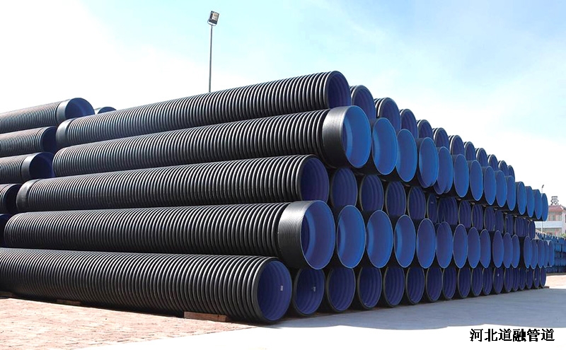 1、通過ISO9001:2000質(zhì)量體係認證,產品質價(jià)比更高。2、HDPE雙壁波紋(wén)管采用加拿大(dà)進口的雙壁波紋管生產線和成型工藝,一次性擠出成型,具(jù)有環狀波紋外壁和平滑(huá)內壁。3、“專業製(zhì)管、誠信做人”之宗旨,使企業信譽大幅(fú)度提高,產品市場拓展迅猛。4、DN/ID200mm至DN/ID800mm八種規格16種(zhǒng)型號HDPE雙壁波紋管施規格更(gèng)全。5、HDPE雙壁波(bō)紋管、雙壁波(bō)紋管、鋼帶增聚乙烯(xī)強螺旋波(bō)紋管,全線產品,服務更好。6、長久(jiǔ)的使用壽命:正常使用壽命可達50年以上。7、黑色。執行GB/T19472.1-2004《埋地用聚乙烯(PE)結構壁管道係統部分:聚乙烯雙壁波紋(wén)管(guǎn)材》,彈性密封圈符合HG/T3091-2000的要(yào)求。 1、通過ISO9001:2000質量體係認證,產品(pǐn)質價(jià)比(bǐ)更高。2、HDPE雙壁波紋管采用加拿大進口的雙(shuāng)壁波(bō)紋管生產線和成型工藝,一次(cì)性擠(jǐ)出成型,具有(yǒu)環(huán)狀波紋外壁和平滑內壁。3、“專業製管、誠信做(zuò)人”之(zhī)宗旨(zhǐ),使企業信譽(yù)大幅(fú)度提高,產(chǎn)品市場(chǎng)拓展迅猛。4、DN/ID200mm至DN/ID800mm八(bā)種規格16種型號HDPE雙壁波紋管施(shī)規(guī)格更全。5、HDPE雙壁波紋管、雙壁波紋管、鋼帶增聚乙烯強螺旋波紋管,全線產品,服務更好。6、長久的使用壽命:正常使用壽命(mìng)可達50年以上。7、黑(hēi)色。執行GB/T19472.1-2004《埋地用聚乙烯(PE)結構壁管道係統部分:聚乙烯雙壁波紋管材》,彈性密(mì)封圈符合HG/T3091-2000的要求(qiú)。