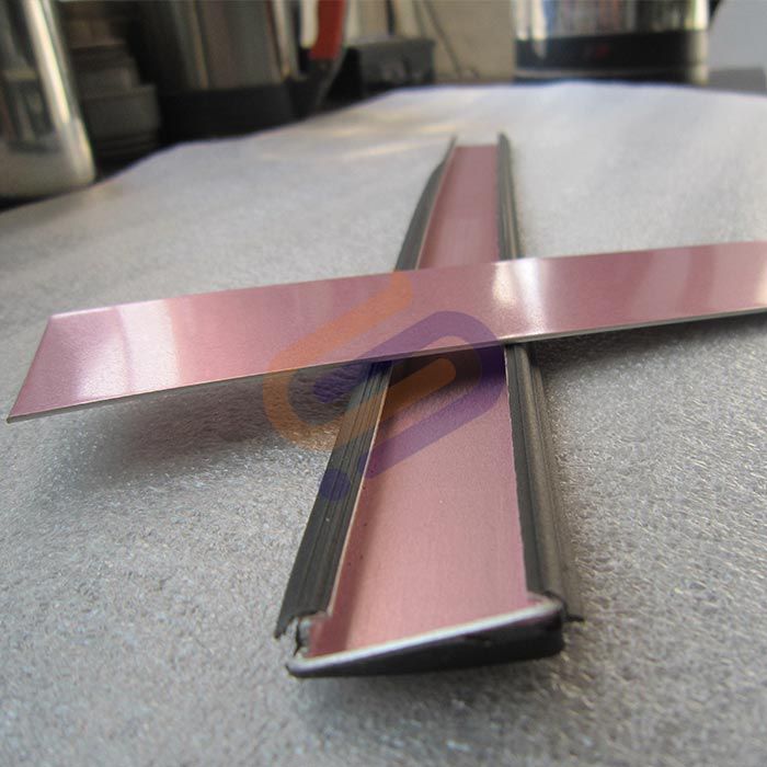 汽車密封條用塗膠鋁帶（dài）